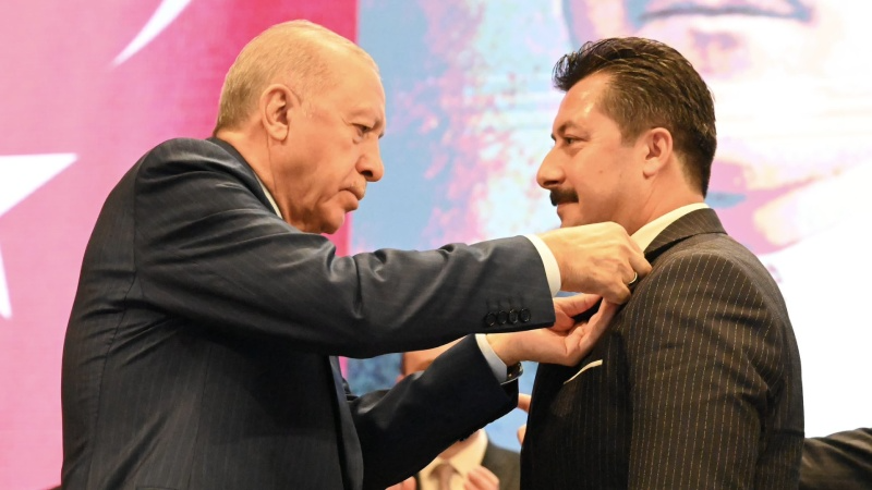 Bursa'da AK Parti'ye geçen Ercan Özel'den açıklama var...