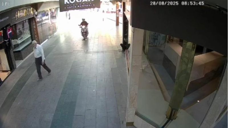 Bursa'da akılalmaz kaza: Motosiklet sürücüsü ölümden döndü