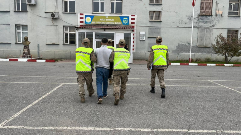 Bursa'da aranan hırsız Muş'ta yakalandı!