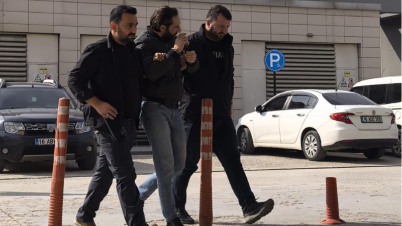 Bursa'da aranan şüpheli bakın nerede yakalandı!