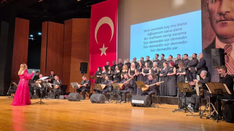 Bursa'da ayakta alkışlanan konser! Yoğun ilgi vardı...