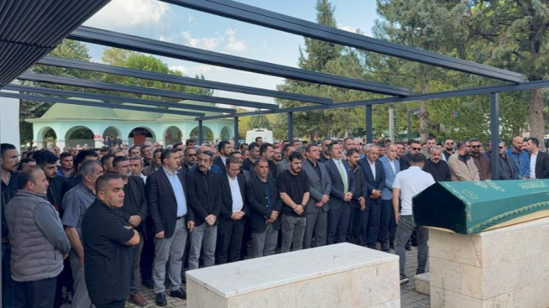 Bursa'da başından vurulan genç, toprağa verildi