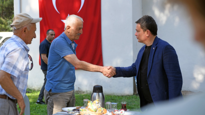 Bursa'da Başkan Aydın mahalle mahalle geziyor
