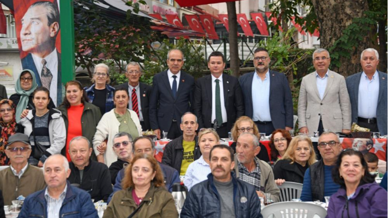 Bursa'da Başkan Aydın, talepleri dinleyerek çözüm sözü verdi