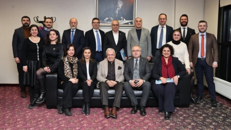 Bursa'da Başkan Şadi Özdemir'den akademik odalara ziyaret