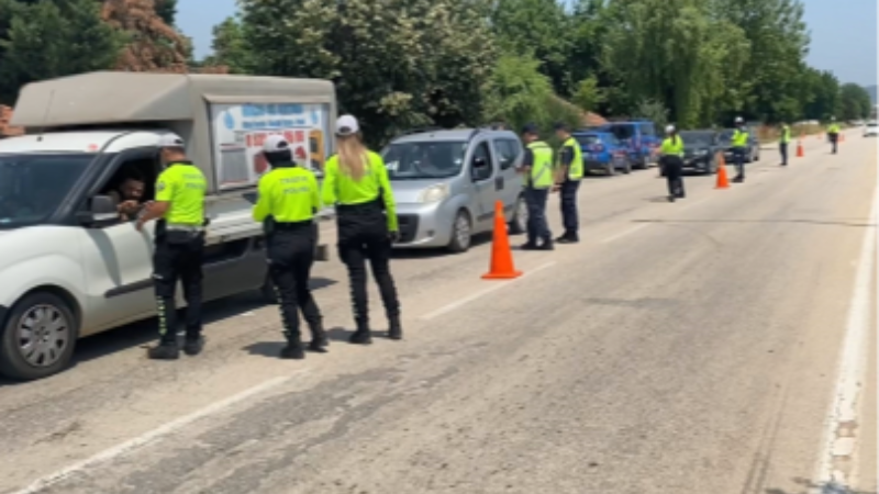 Bursa'da bayram günü sürücülere ceza yağdı