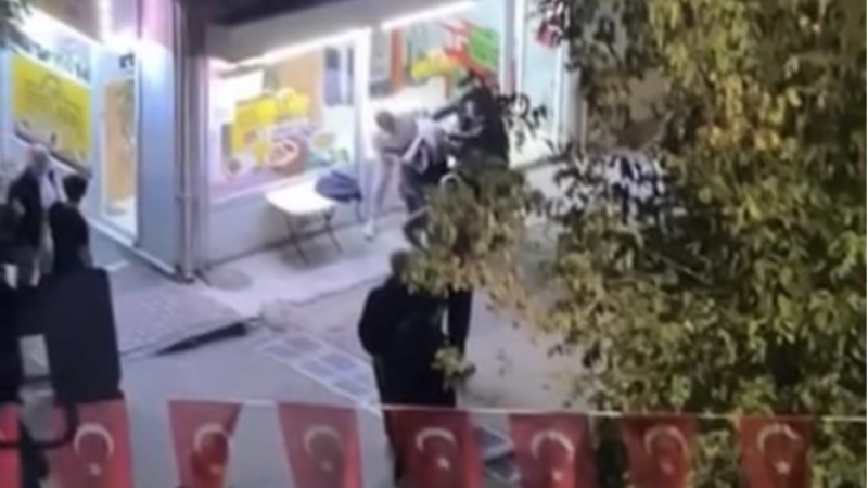 Bursa'da bıçaklı kavga: 1 kişi yaralandı