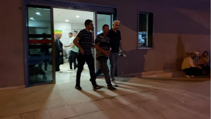 Bursa'da bir garip olay; Engelli genci bıçakladı...