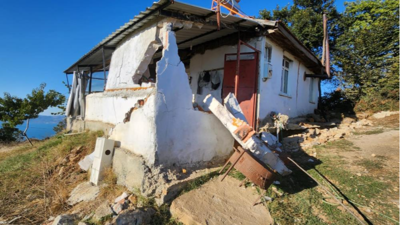Bursa'da bir köyün isyanı; Evde yarıklar oluştu..