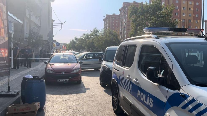 Bursa'da bir maganda daha; Kurşunlar otomobillere isabet etti