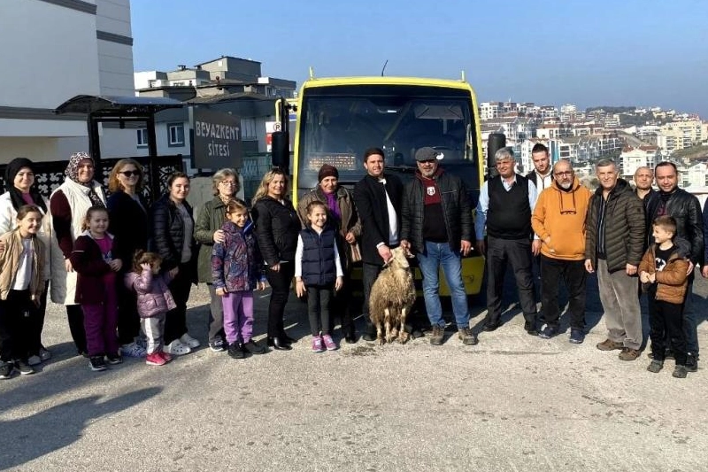 Bursa'da bir mahallenin mutluluğu böyle kutlandı