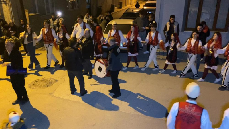 Bursa'da böyle sahur görülmedi; Bakın nasıl uyandırıldılar...