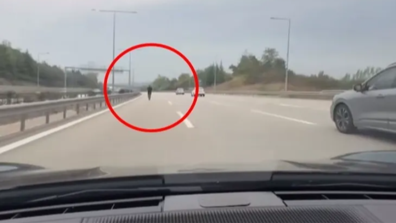 Bursa'da bu adam yolun ortasında ne yapıyor?