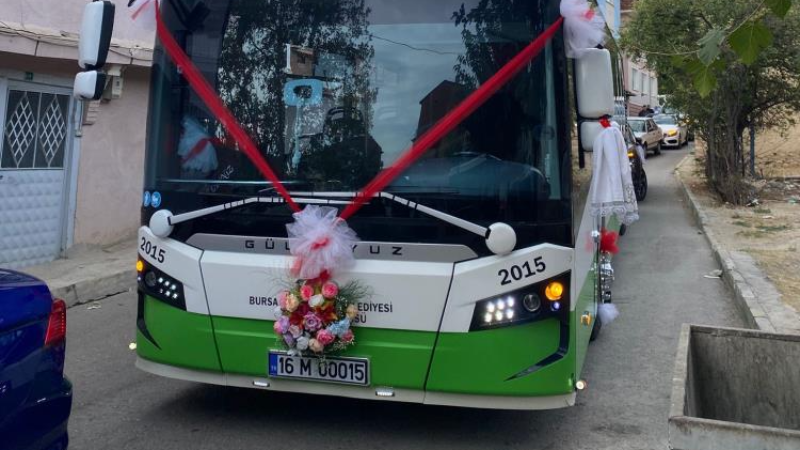 Bursa'da bu gelin arabası diğerlerine hiç benzemiyor