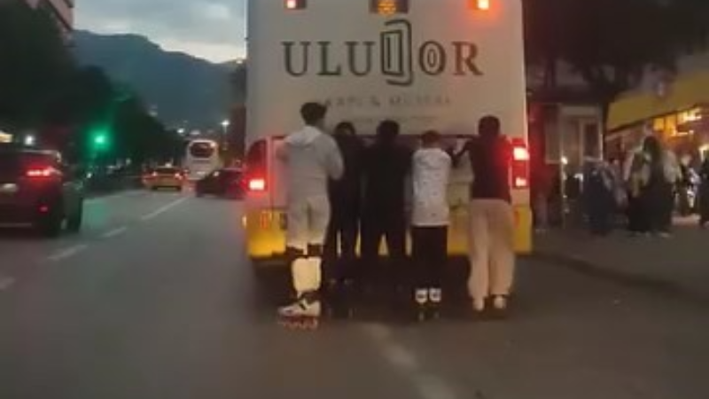 Bursa'da bu gençlere akıl sır ermiyor!