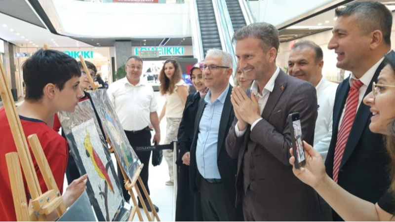 Bursa'da büyük ilgi gören sergi!