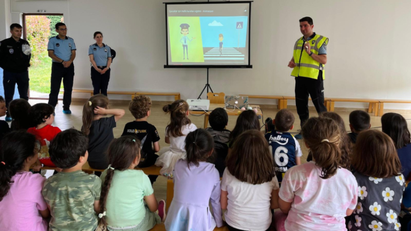 Bursa'da Büyükşehir'den miniklere trafik eğitimi