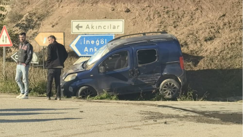 Bursa'da çarpışmanın etkisiyle kanala uçtu