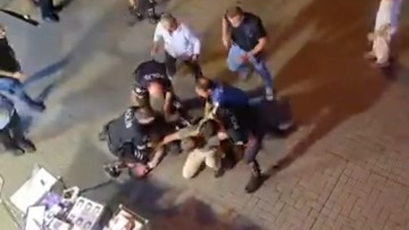 Bursa'da çıkan kavgada ortalık karıştı!