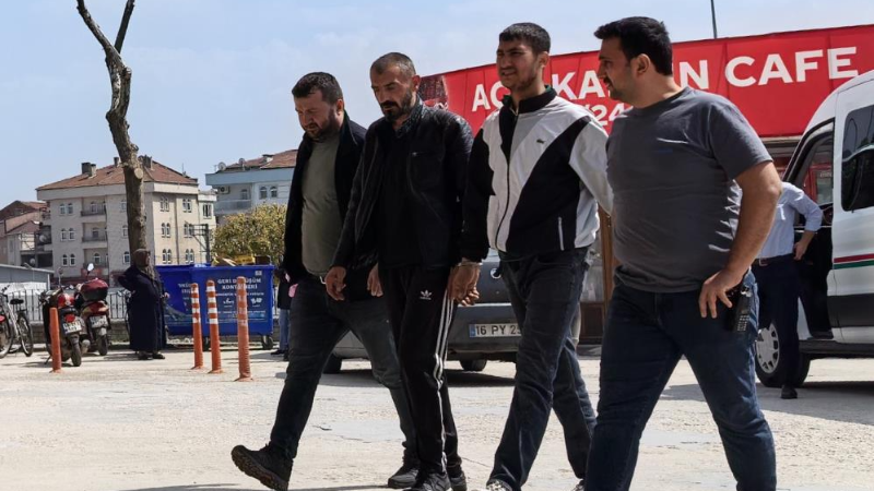 Bursa'da cinayet ve hırsızlıktan aranan şüpheliler kıskıvrak yakalandı