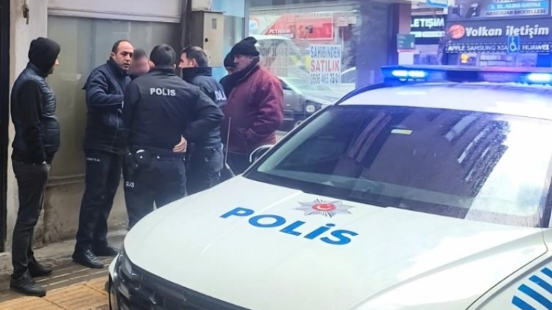 Bursa'da dilencinin planı tutmadı; Kıskıvrak yakalandı