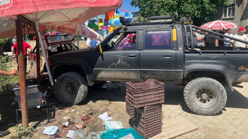 Bursa'da ehliyetsiz sürücü dehşeti; 2 çocuk yaralandı