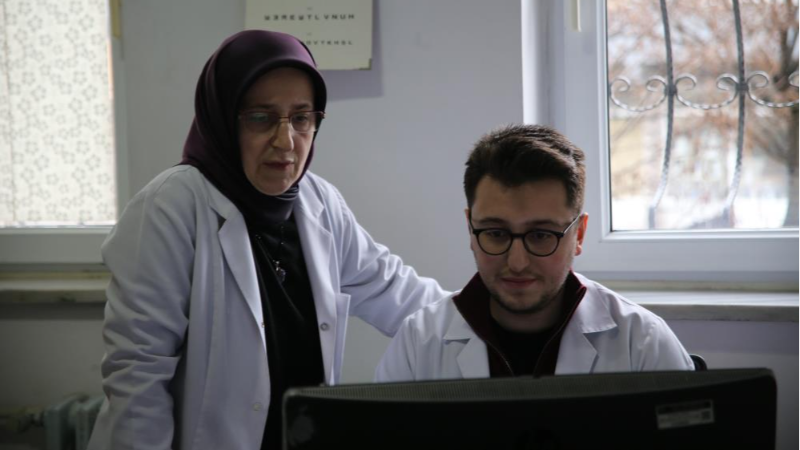 Bursa'da emeklilik hayalleri kurarken oğlu mesai arkadaşı oldu