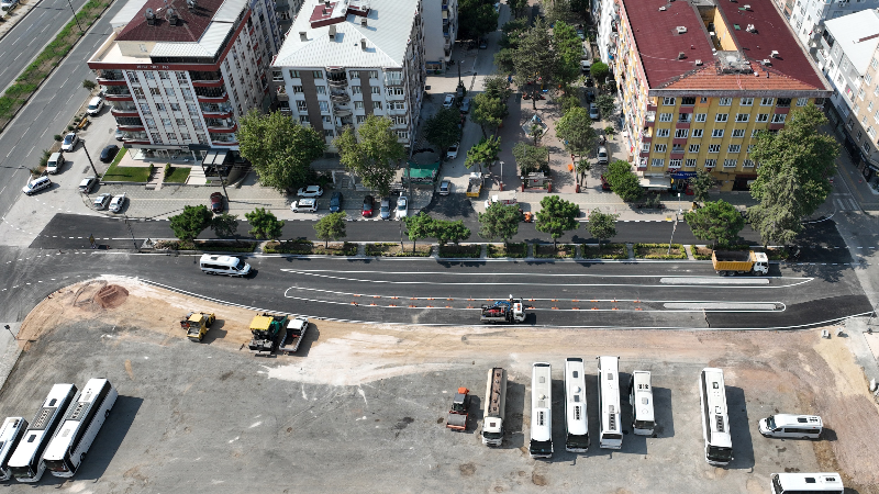 Bursa'da enkaz olan yol bu hale geldi!