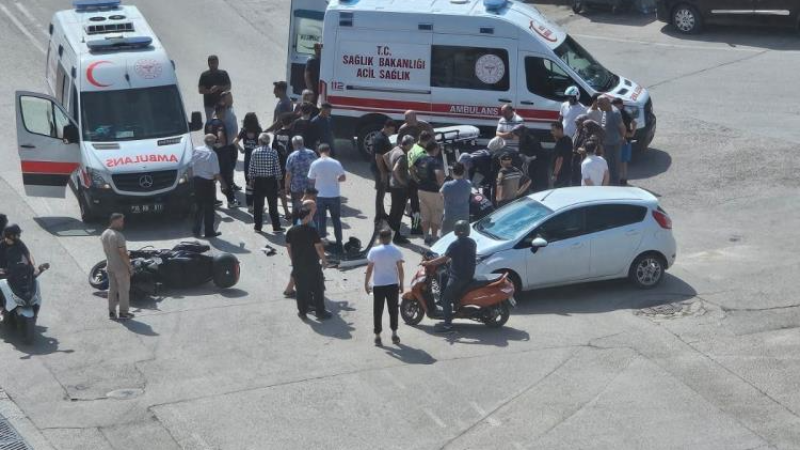 Bursa'da feci kaza;  Motosikletteki çift yaralandı
