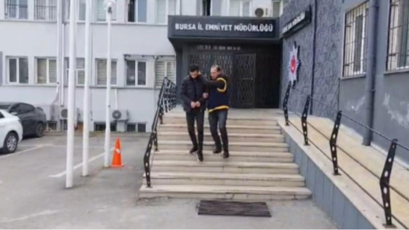 Bursa'da firari hırsızın planını polis bozdu!