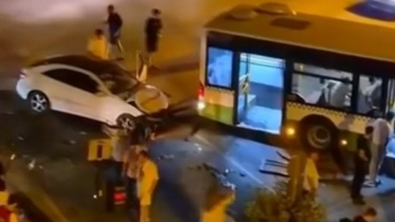 Bursa'da gece yarısı feci kaza; 7 yaralı...