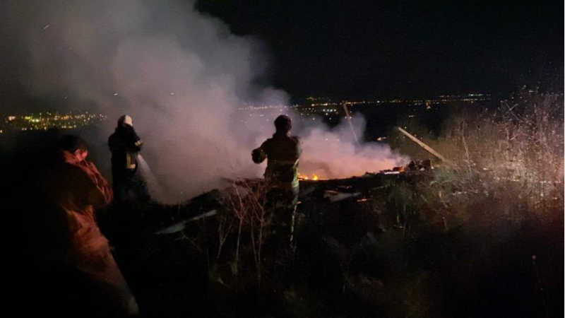 Bursa'da gece yarısı tarlada yangın