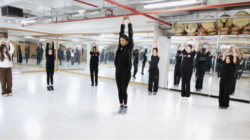 Bursa'da geleceğin dansçıları burada yetişiyor