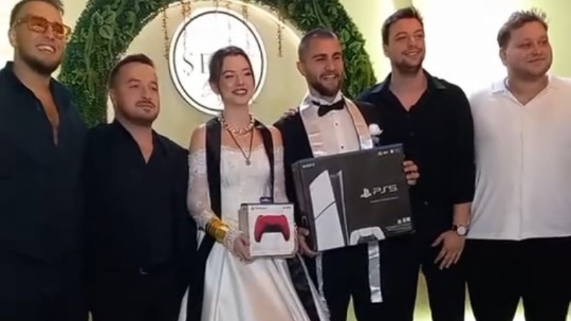 Bursa'da genç çifte altın, para değil bakın ne taktılar...