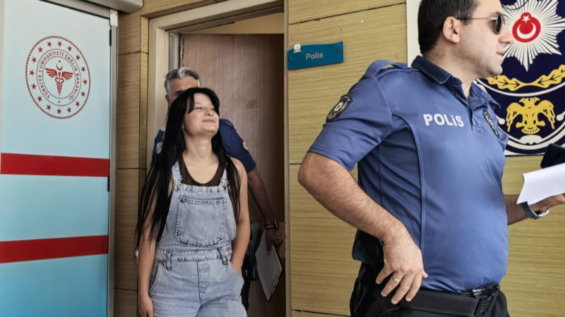 Bursa'da genç kızların kavgasında kan aktı