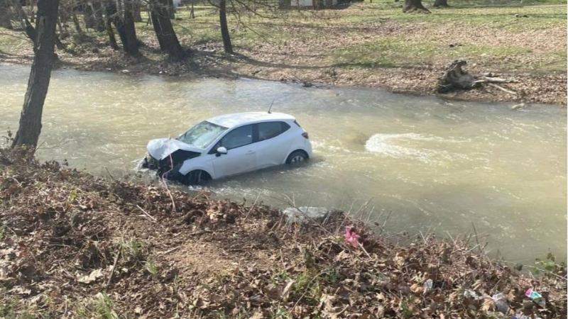 Bursa'da görülmemiş olay; Dereye uçtu...