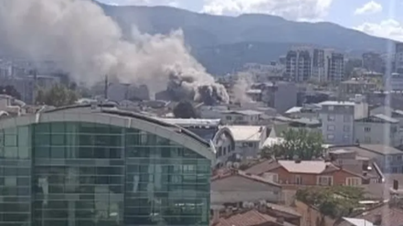 Bursa'da hareketli dakikalar; Alev alev yandı