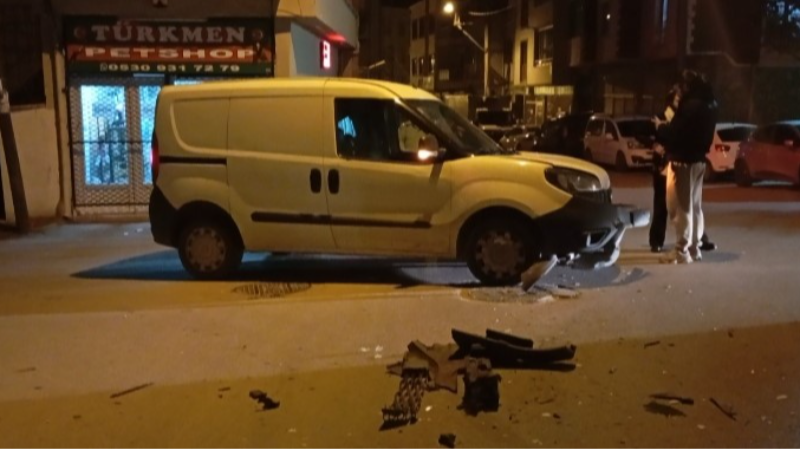 Bursa'da hareketli dakikalar; Araçta sıkıştılar