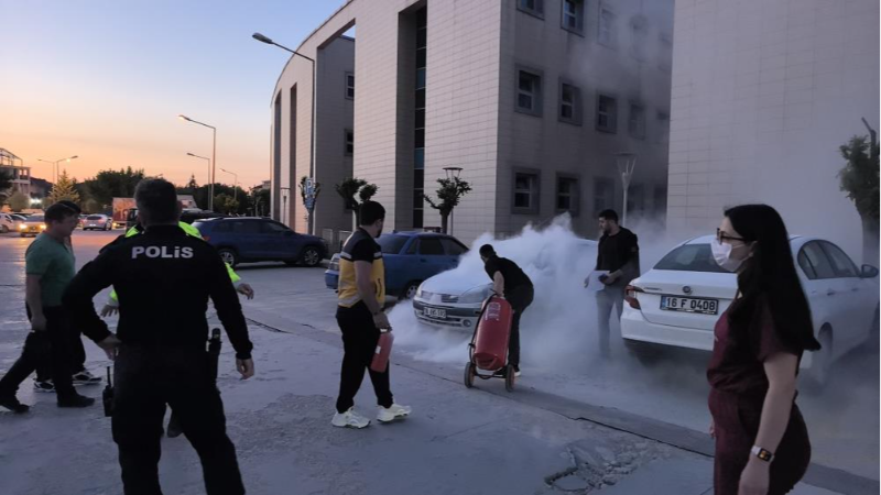 Bursa'da hastane otoparkında hareketli dakikalar