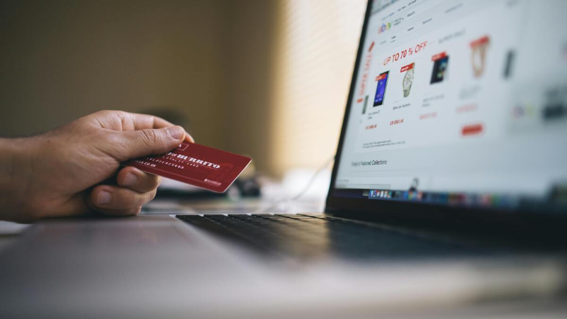 Bursa'da hesapları ele geçirilen profesör bankalara sitem etti!