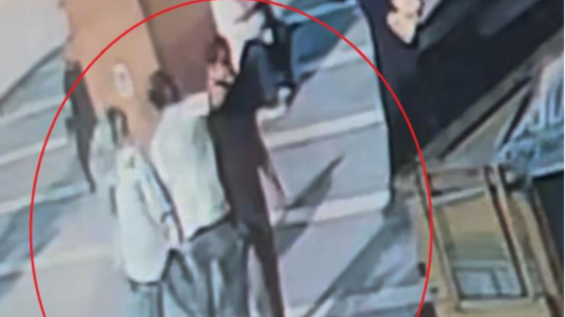 Bursa’da husumetlisine bıçakla saldırdı, tek yumrukla yere serdi