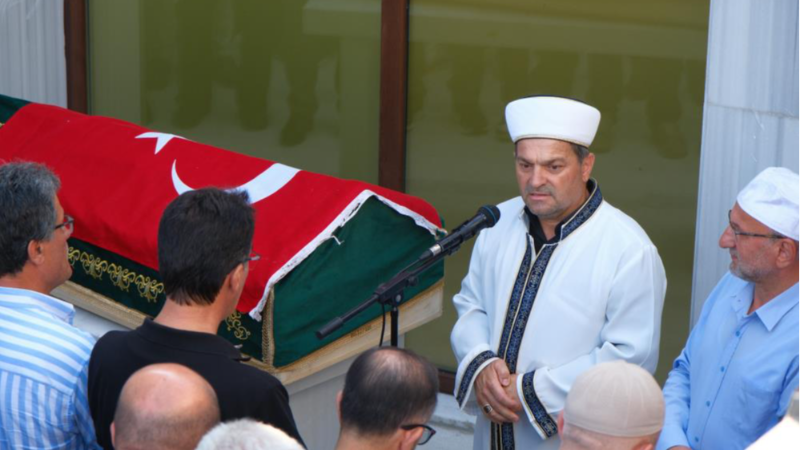 Bursa'da imam babanın en acı görevi