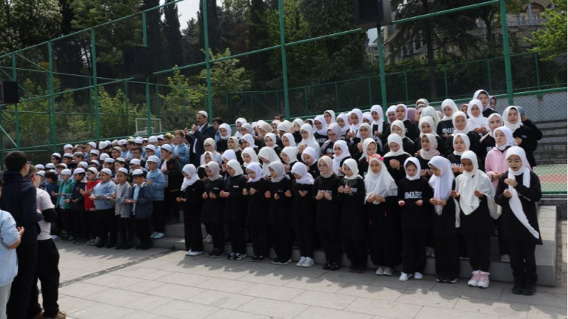 Bursa'da İmam hatip lisesi öğrencilerinden hatim merasimi