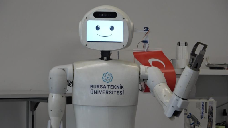 Bursa'da insansı robot yapıldı!