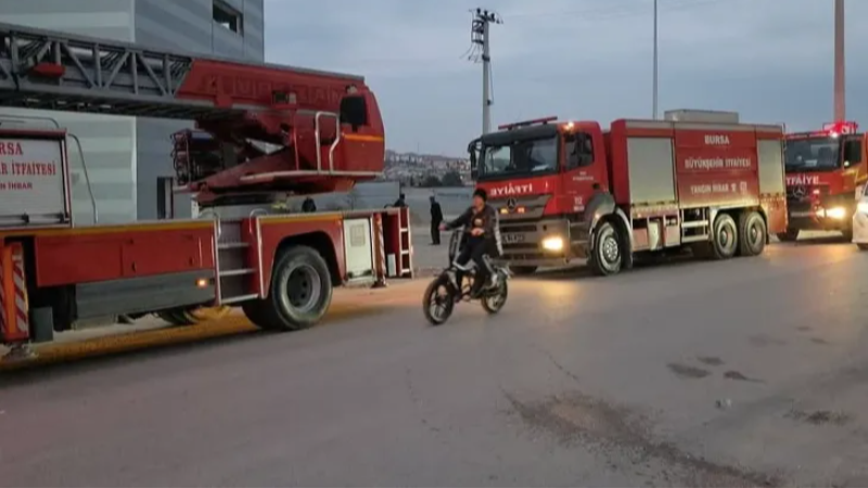 Bursa'da iş yerinde çıkan yangın söndürüldü