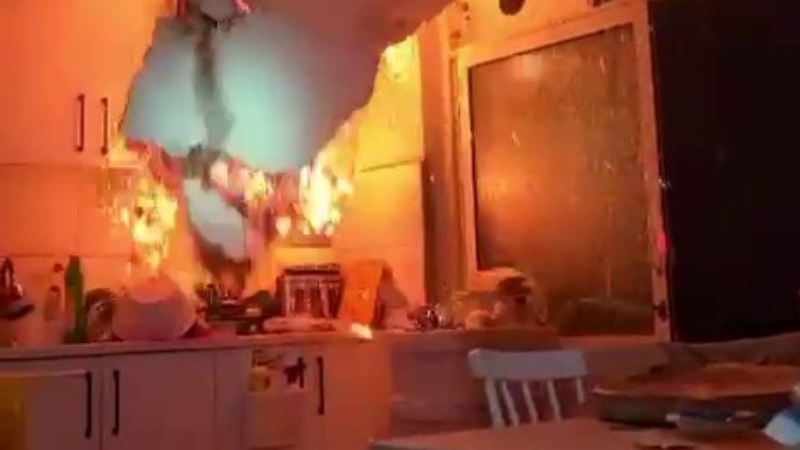 Bursa'da itfaiye ekiplerinin zor anları; Ölümden döndüler