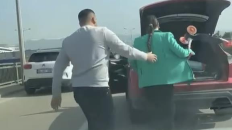 Bursa'da kadın sürücü, hamile olan kadın sürücüye saldırdı