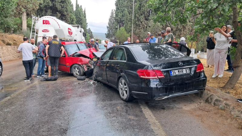 Bursa'da kayganlaşan yol faciaya yol açtı; 1 ölü, 4 yaralı