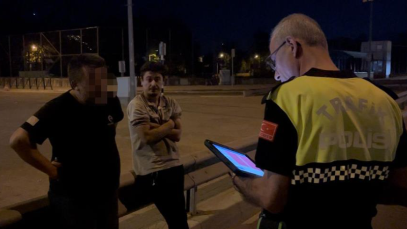 Bursa'da kendini kurnaz sanan sürücü yakayı ele verdi!