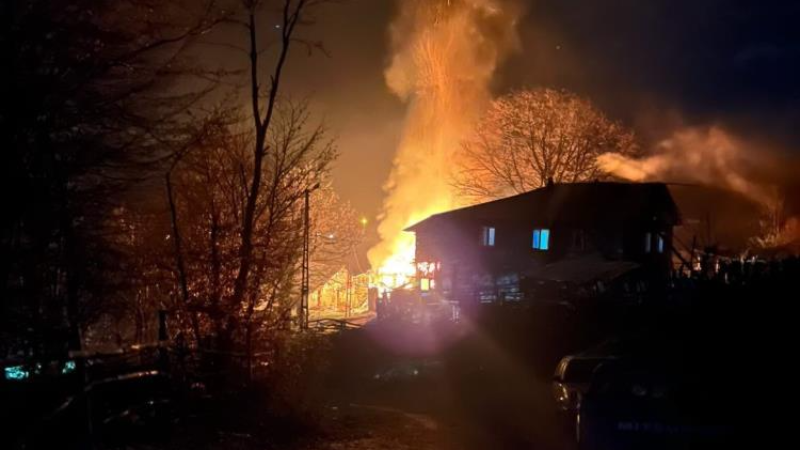 Bursa'da korkunç gece; Ev küle döndü